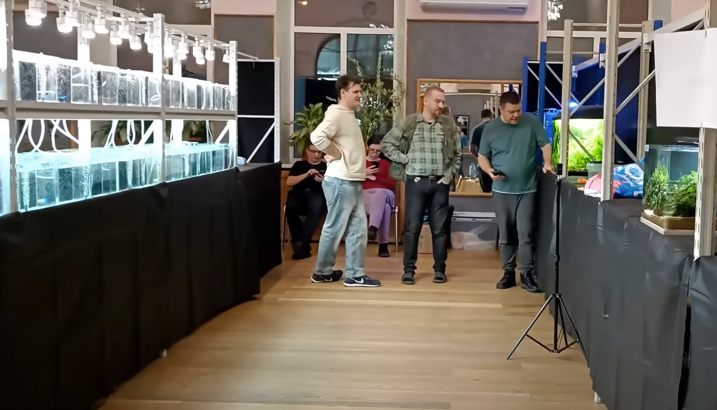 В роли зрителей пока только организаторы и немногочисленные участники